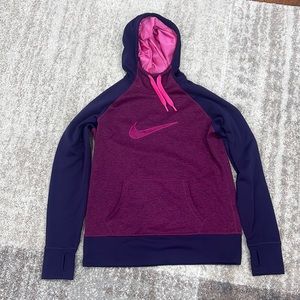 Women’s NIKE sweatshirt Size L